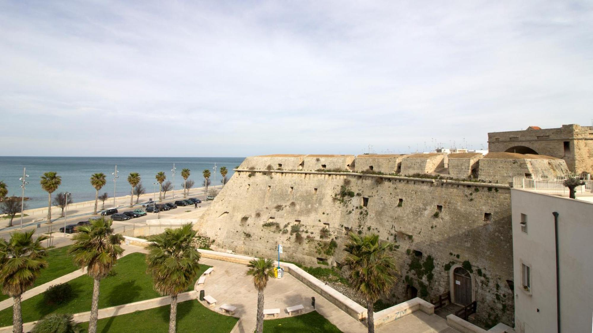 B&B Al Duomo Mola di Bari Εξωτερικό φωτογραφία